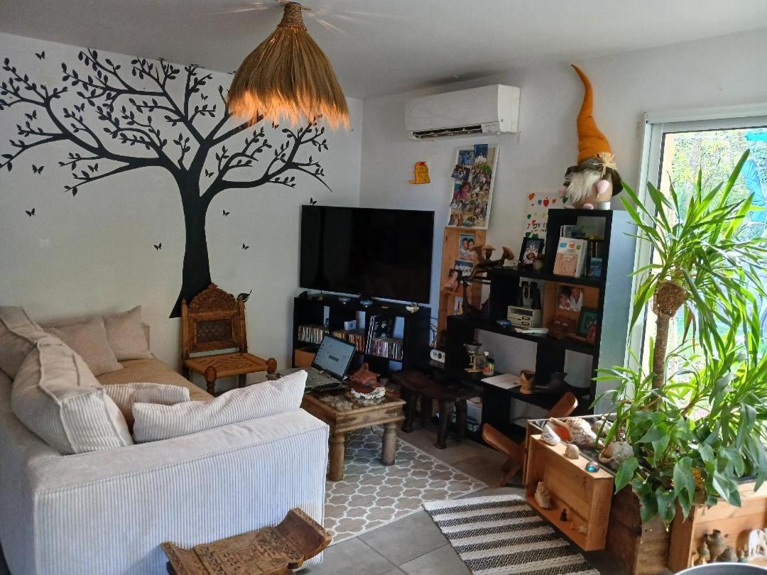 Maison 70M2 Calme Vue Sur Foret Salles  Εξωτερικό φωτογραφία