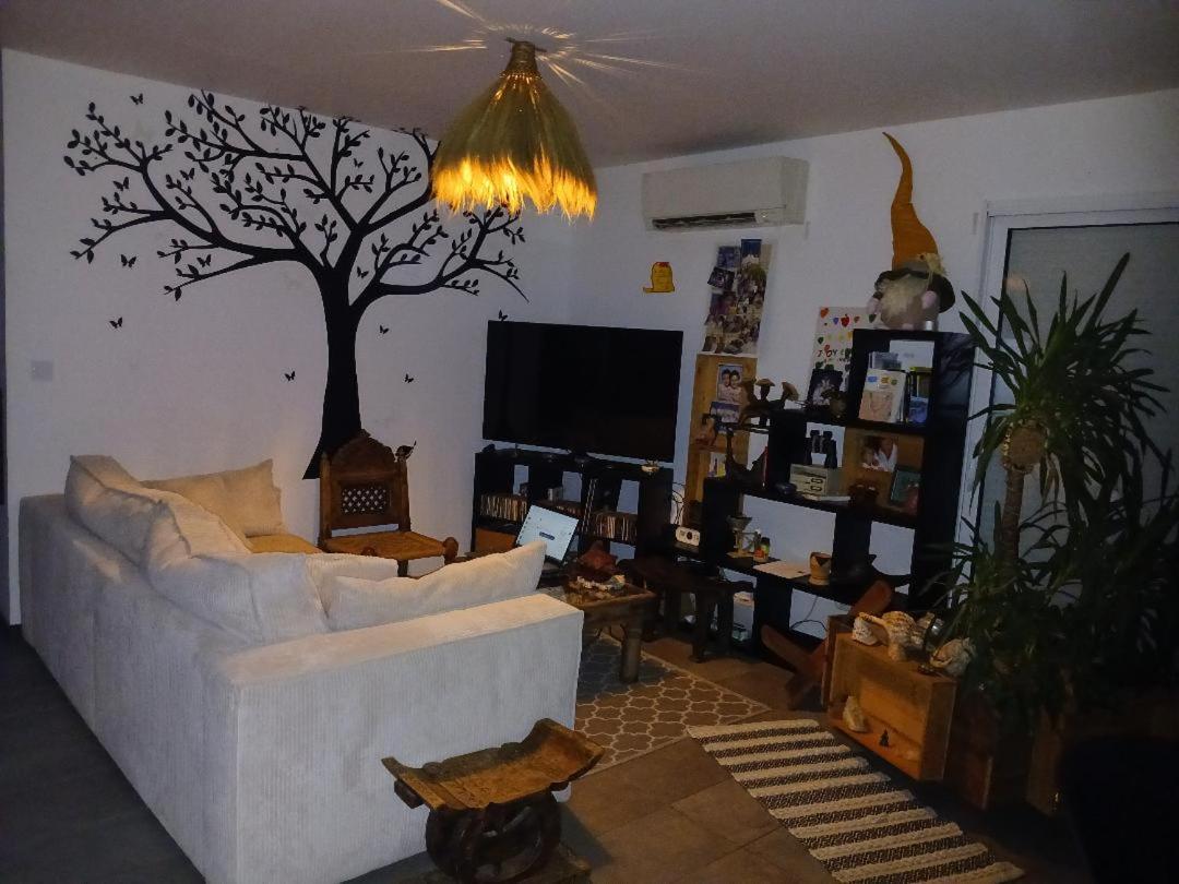 Maison 70M2 Calme Vue Sur Foret Salles  Εξωτερικό φωτογραφία
